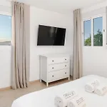 Obsidian Olivino Apartmán *