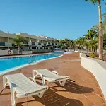 Obsidian Olivino Apartmán *